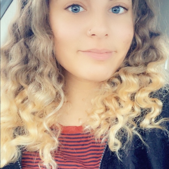 Meet your Posher, Sarah - Picture 4 of 4